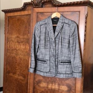 Tahari bracelet sleeved jacket